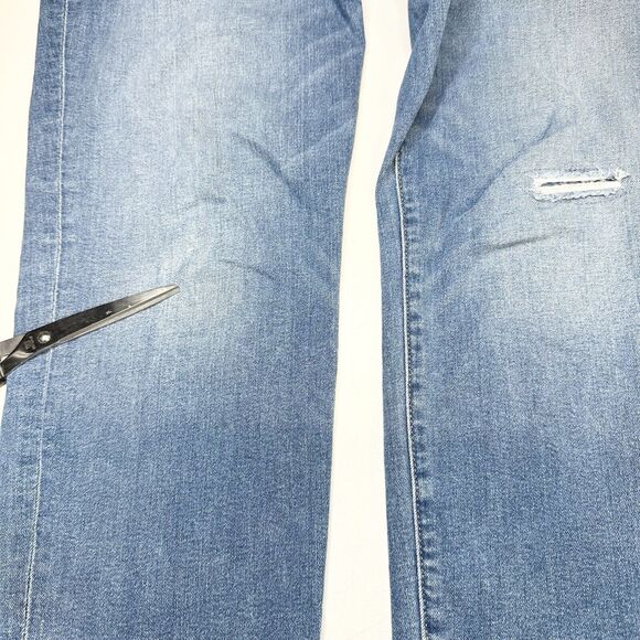 Chicos Jeans 2 US 12 So Slimming Girlfriend Slim Leg Crop Blue Denim Fray *Spot - Picture 5 of 13